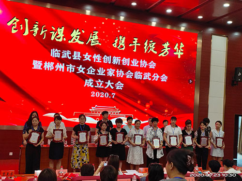 湖南妙能電器有限公司,多功能電暖餐桌,取暖桌價(jià)格,電暖茶幾批發(fā),電暖方桌,取暖桌